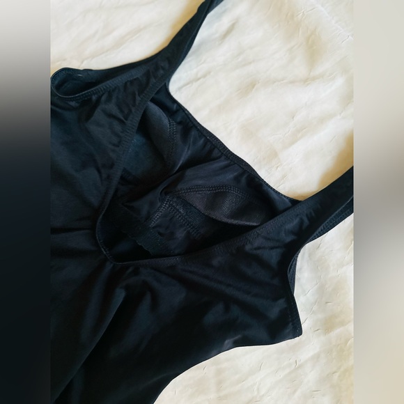 Women’s Vintage Lands' End Classic Black One-Piece Swimsuit Bathing Suit 6 XS S - Picture 3 of 4